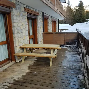 Appartement Un Hiver à - In Out